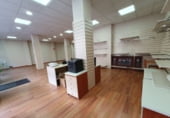 Local comercial en alquiler con 190m² en Grado foto