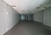 Local comercial en alquiler con 114m² en Avilés foto