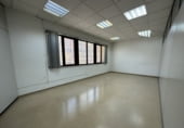 106m² office for rent in Cornellà de Llobregat photo