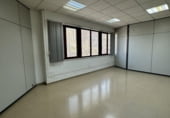 106m² office for rent in Cornellà de Llobregat photo