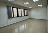 106m² office for rent in Cornellà de Llobregat photo
