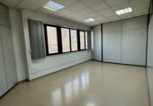 106m² office for rent in Cornellà de Llobregat photo