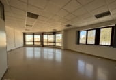 118m² bureau pour location à Cornellà de Llobregat photo