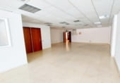 135m² office for rent in Cornellà de Llobregat photo