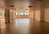 Oficina en alquiler con 326m² en Esplugues de Llobregat foto