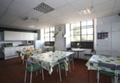 11m² bureau pour location à Cornellà de Llobregat photo