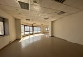 107m² office for rent in Cornellà de Llobregat photo