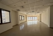 107m² office for rent in Cornellà de Llobregat photo