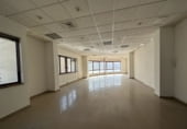 107m² office for rent in Cornellà de Llobregat photo