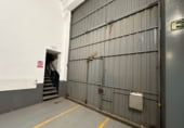 2000m² warehouse industrial for rent in Cornellà de Llobregat photo