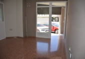 Local comercial en alquiler en Elda foto
