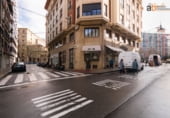 90m² commercial premises for sale in Pamplona photo