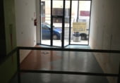 Local comercial en venta con 67m² en Oviedo, en la zona de Pumarín foto