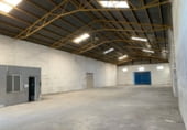 660m² warehouse industrial for sale in La Roda photo