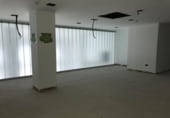 Local comercial en alquiler con 540m² en Badajoz foto