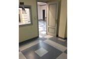 Local comercial en alquiler con 178m² en Loja foto