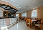 1115m² restaurant for rent in Loja photo