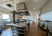 1115m² restaurant for rent in Loja photo