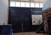 Nave Industrial en alquiler con 1500m² en Valencina de la Concepción foto