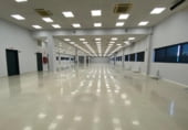 Local comercial en alquiler con 1500m² en Rota foto
