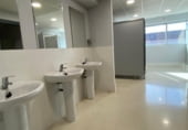 Local comercial en alquiler con 1500m² en Rota foto