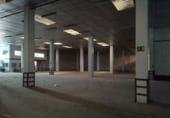 Local comercial Industrial en alquiler con 3000m² en Huelva foto