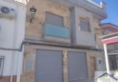Local comercial en venta con 375m² en Villanueva de la Reina foto