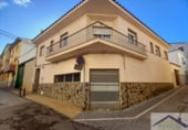 143m² locaux commerciaux pour vente à Alcaudete photo
