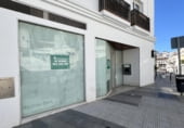 Local comercial en alquiler con 180m² en Mijas foto