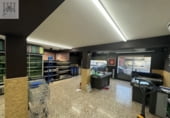 Local comercial en alquiler con 640m² en Badalona, en la zona de Puigfred foto