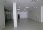Local comercial en venta con 747m² en Valencia foto