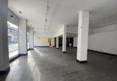 Local comercial
en venda
amb 319m² a San Martín, CANDIDO FERNANDEZ RIESGO, 1 foto