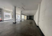 Local comercial
en venda
amb 319m² a San Martín, CANDIDO FERNANDEZ RIESGO, 1 foto