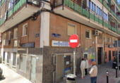 79m² locaux commerciaux pour vente à Madrid, Calle Gómez de Arteche, 11 photo