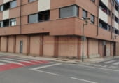 Local comercial en alquiler con 140m² en Lardero foto