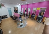 83m² hair salon for sale in Barcelona, in the area of Horta photo