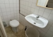 83m² hair salon for sale in Barcelona, in the area of Horta photo