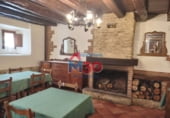 607m² restaurant for sale in Quejo photo