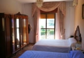 378m² restaurant for sale in Loja photo
