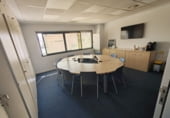 200m² bureau pour vente à Alcobendas photo