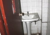 Local comercial en alquiler con 140m² en Ferrol foto