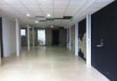 Local comercial en alquiler con 140m² en Ferrol foto