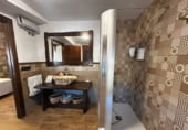 350m² building for sale in Aýna photo