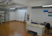 Local comercial en venta con 451m² en Vigo foto