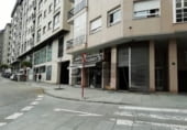 Local comercial en alquiler con 230m² en Orense foto