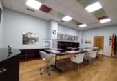 250m² office for rent in Barbadás, in the area of A Valenzá photo