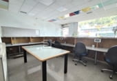 250m² office for rent in Barbadás, in the area of A Valenzá photo