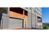 Local comercial en venta con 650m² en Orense foto