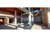 Local comercial en venta con 650m² en Orense foto
