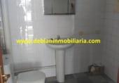 Local comercial en alquiler con 200m² en Tuy foto